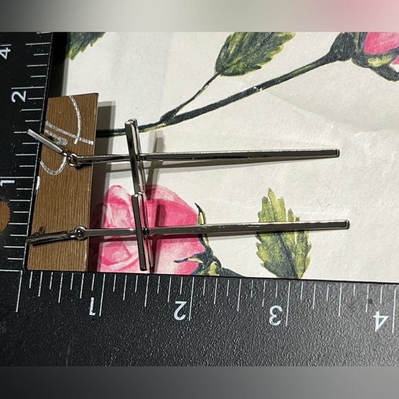 New La Volpe 3.5” Silver Tone Dangling Cross Shape Earrings - Picture 4 of 16